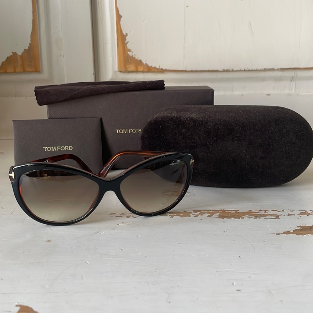 Tom ford telma tf325 cat eyes sunglasses with case and box